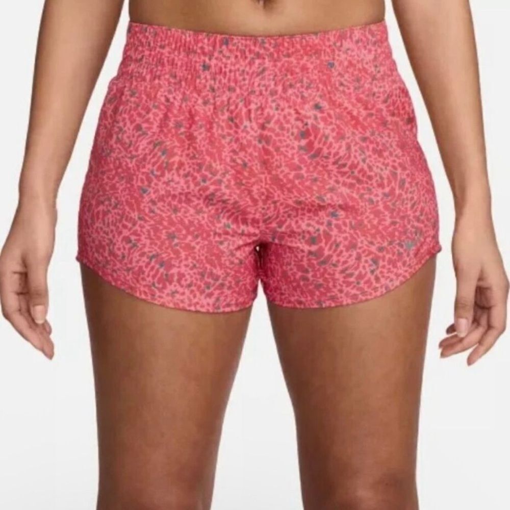 Nike Dri-Fit Athletic Lightweight Performance Shorts in Coral. Size Small. NWT!